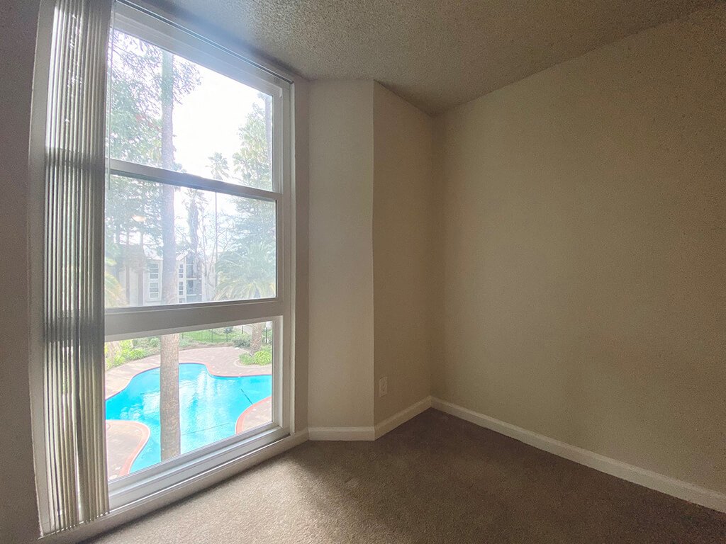 Castlewood Apartments photo 2